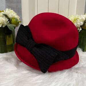 NEW WHBM Wool Bow Gatsby Cloche Bucket 1920’s Winter Hat Red Black OS NWT